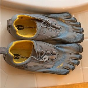 Vibram Shoes - Vibram Fivefingers Grey/Yellow/Blue Athletic Shoes Vibram Shoes - Vibram Fivefingers Grey/Yellow/Blue Athletic Shoes